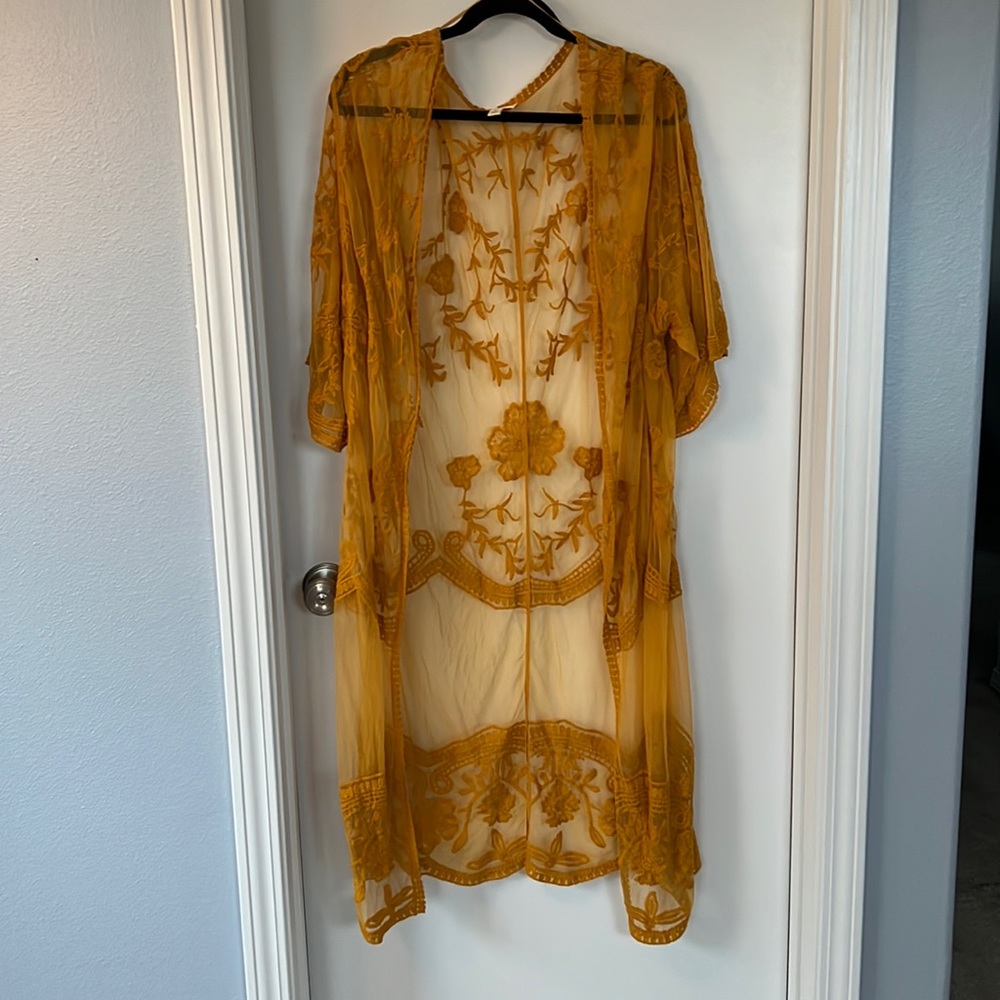 Women’s Lace Shawl